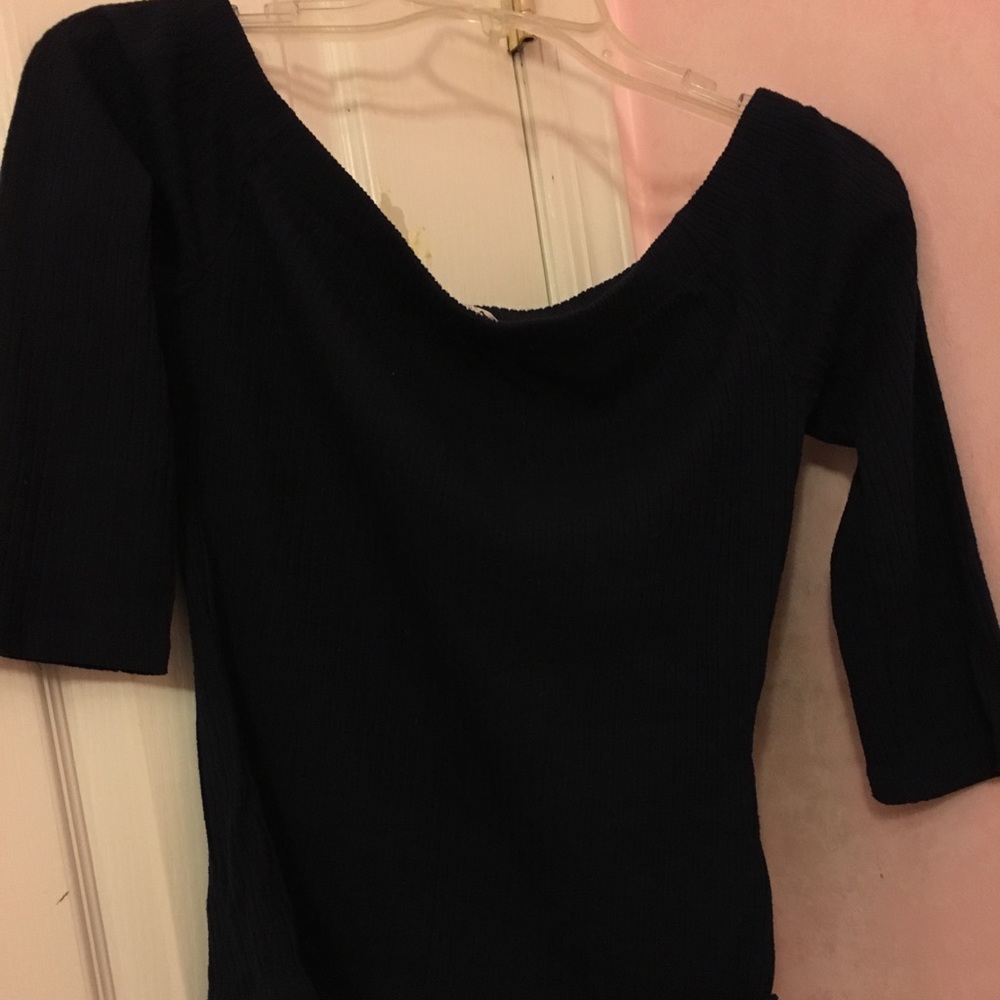 Off the shoulder dark navy top by guess.